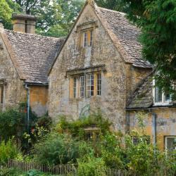 Stonehouse 3 4-star hotels