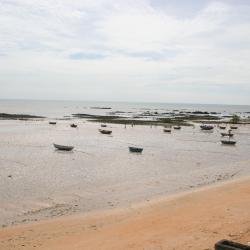 Nova Almeida 3 hotels with parking