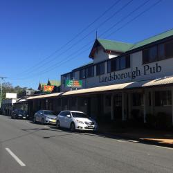 Landsborough 8 hotels