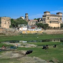 Gondal 2 hotels