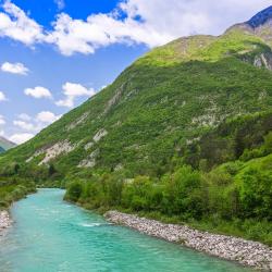 Soča 24 hoteles con parking