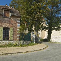 Brie-Comte-Robert 8 hotels with parking