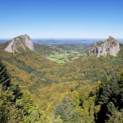 Saint-Nectaire 6 hot&eacute;is com piscina