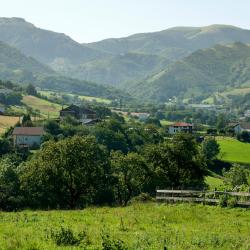 &Eacute;ibar 4 Hotels mit Parkplatz