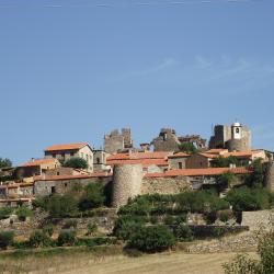 Figueira de Castelo Rodrigo 3 hotels with pools