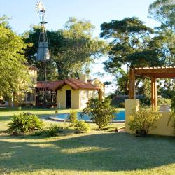 Reconquista 45 hotels