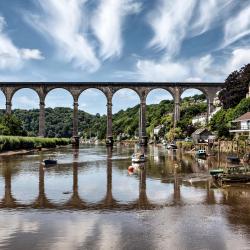 Calstock 7 hotelů