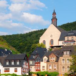 Augny 3 hot&eacute;is com estacionamento