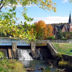 Lac-Brome 14 hotels with parking