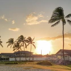 Ewa Beach 3 hotels with parking