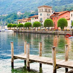 Pella 13 vacation rentals