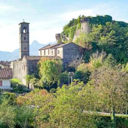 Castiglione di Garfagnana 20 hotelov