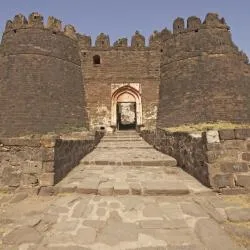 Daulatābād 8 hotels