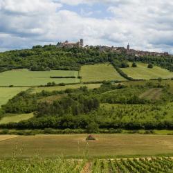 Poilly-sur-Serein 2 hotely