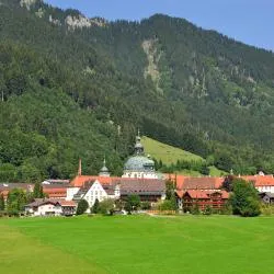 Ettal 13 hotels with parking