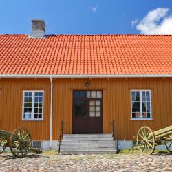 Stavern 8 hotels with parking