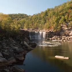 Corbin 7 hotels with pools