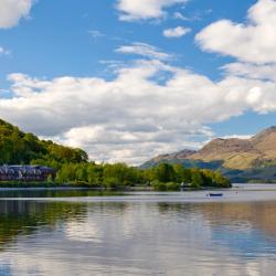 Tarbet 10 hotels with parking
