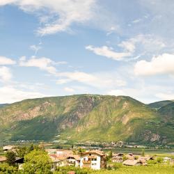 Nalles 13 hotels with pools