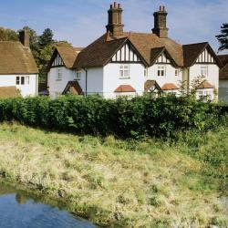 Wendover 6 hotels with parking