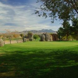 Kingman 41 hotels