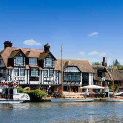 Horning 41 hotels with parking
