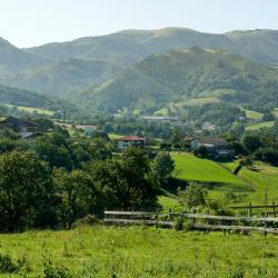 Urnieta 3 country houses