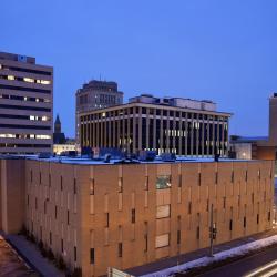 Canton 3 hotels