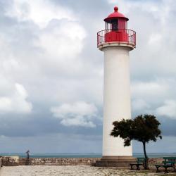 Les Portes 25 hotels with parking