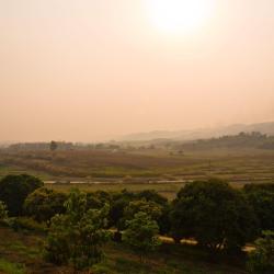 Thoeng 4 hotels with parking