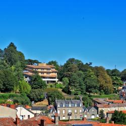 Pouzauges 39 hotels with parking