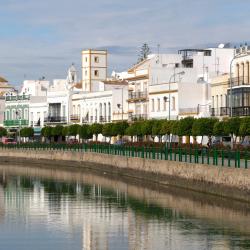 Ayamonte 243 hotels with parking