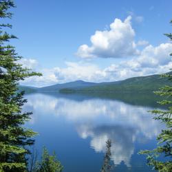 Dease Lake 3 viešbučiai