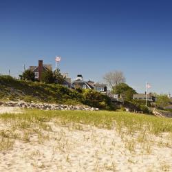 Barnstable 75 hotelů