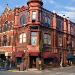 Van Buren 8 hotels