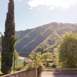 Isola 3 hotels with parking