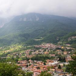 Capo di Ponte 11 pet-friendly hotels
