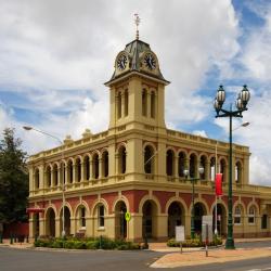 Forbes 10 hotels with parking