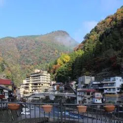 小国町 8軒の格安ホテル