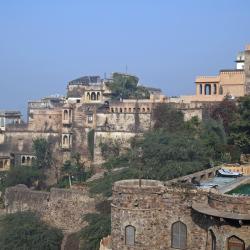 Neemrana 10 places to stay
