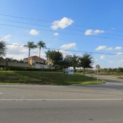 Loughman 30 hotels