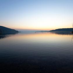 底特律湖 4 間海灘飯店