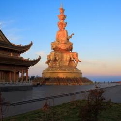 Emeishan City 4 4-star hotels