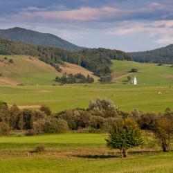 Targanice 10 hotels with parking