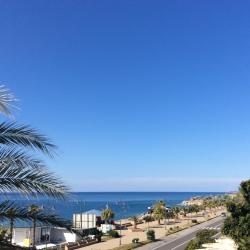Gizzeria 25 hotels