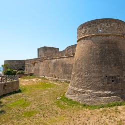 Manfredonia 108 hoteli