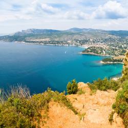 Saint-Cyr-sur-Mer 64 villas