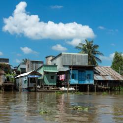 Long Xuyên 17 hotels with parking