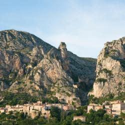 Moustiers-Sainte-Marie 47 hôtels