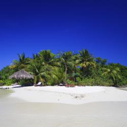 Manadhoo 7 hotels